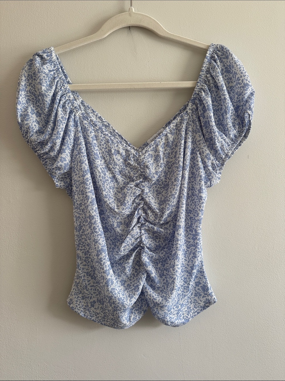 Sienna Sky Light Blue Floral Puff-Sleeve Ruched V-Neck Top